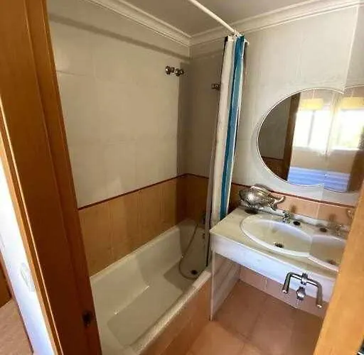 Directo A La Playa Con Vistas Del Mar *