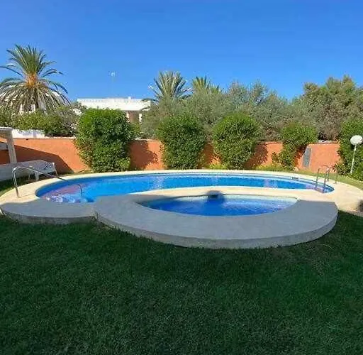 Directo A La Playa Con Vistas Del Mar *